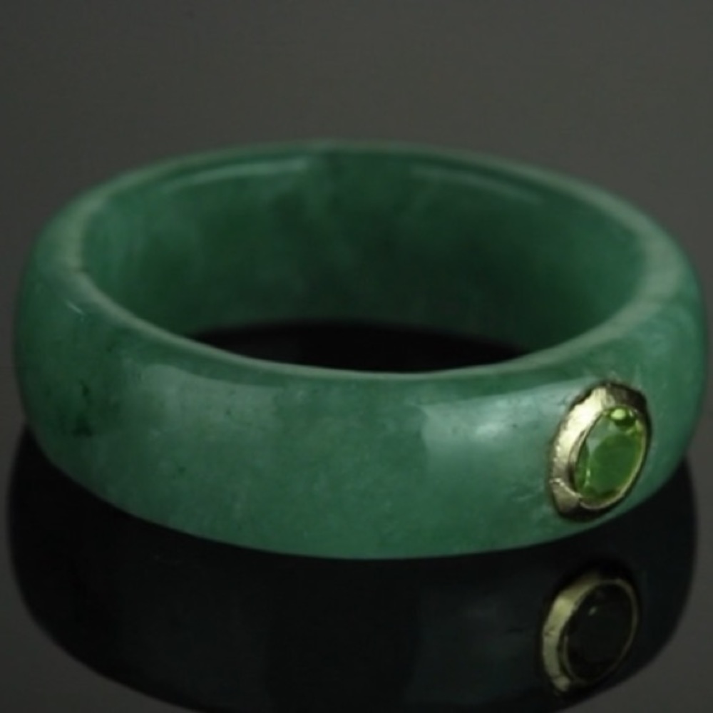 PURE GREEN JADE PERIDOT RING - Picture 5 of 6